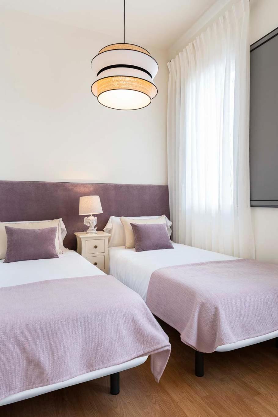 Apartamento Familiar Nuevo De Diseno En La Mejor Zona De Triana, Parking Included Sevilla Exterior foto